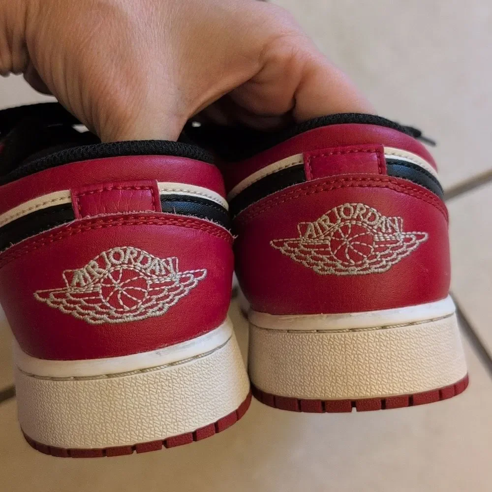 Nike Air Jordan 1 Low Bred Toe 2.0 Youth Kids Sneakers Black Red White Size 5.5Y
